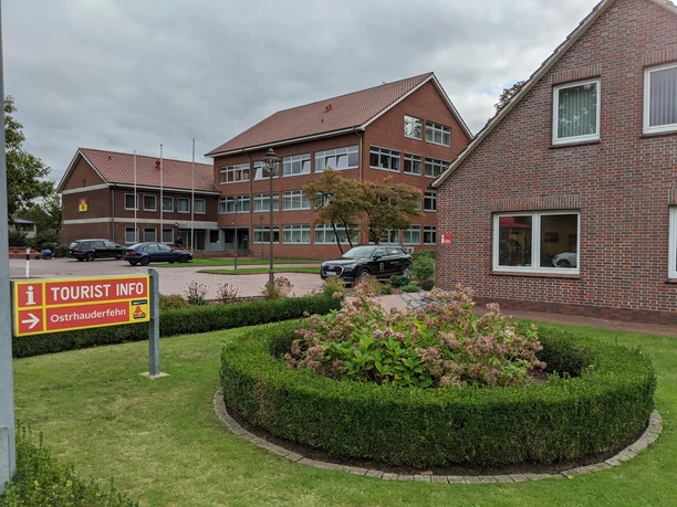 Tourist Information und Rathaus Ostrhauderfehn Tourist Information