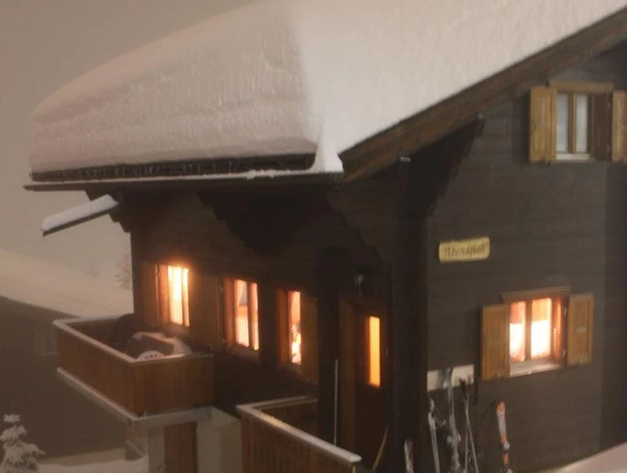 Aussenansicht bei Nacht