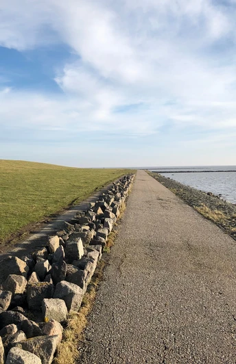 Radweg am Deich zwischen Morsum und Keitum