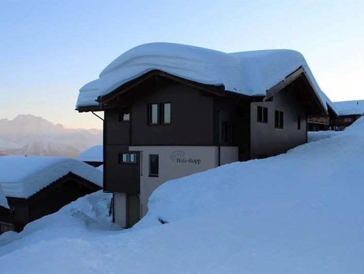 Haus Hale-Bopp im Winter