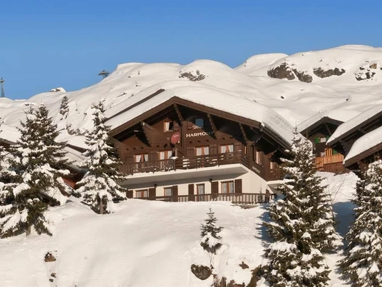 1__Ansicht_vorne_Winter_nah_1600x1000