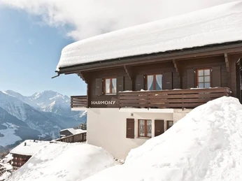 2_Ansicht_Ost_Winter_1600x1000