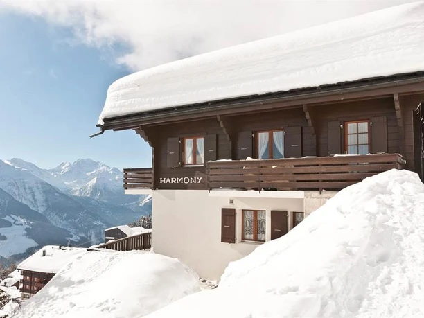 2_Ansicht_Ost_Winter_1600x1000