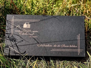 Harzer-Edelbrand-Manufaktur_PräsentBOX.jpg Harzer Edelbrand Manufaktur - Präsentbox