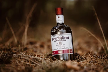 Harzer-Edelbrand-Manufaktur-HarzerGIN.jpg Harzer Edelbrand Manufaktur - echter Harzer GIN