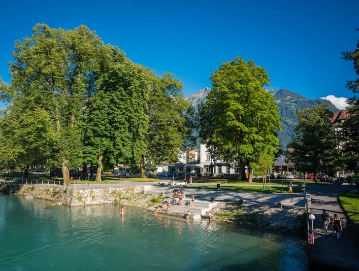englischer-garten-interlaken-sommer.jpg