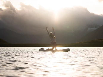 Mountainglow-keyvisual