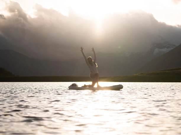 Mountainglow-keyvisual