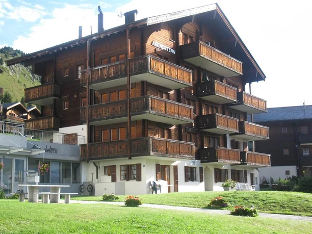 Aussenansicht Sommer 2