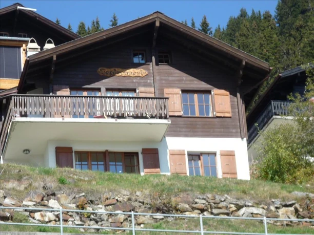 Aussenansicht Sommer