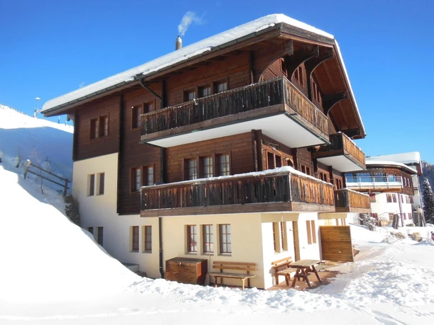 Haus aussen Winter