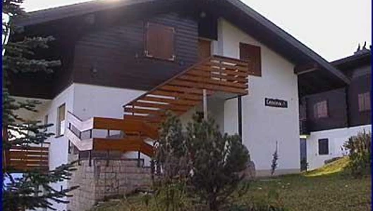 Aussenansicht Sommer