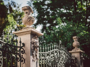 stiftsgarten-historischer-zaun