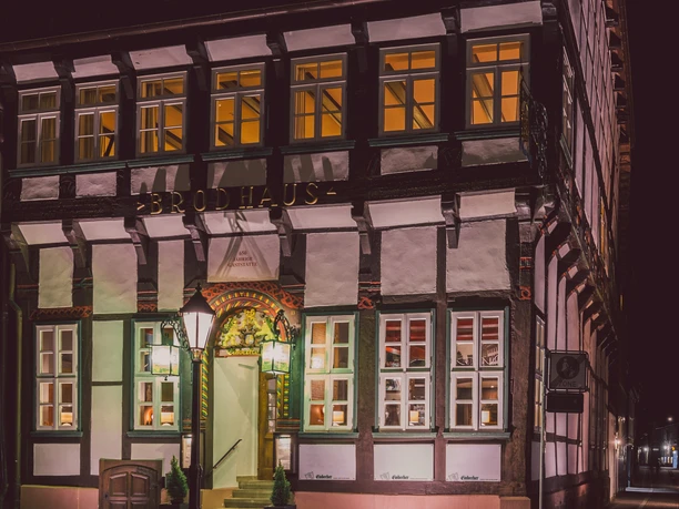 Brodhaus bei Nacht brodhaus-om-natten
