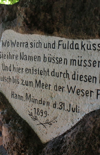 Detailansicht WesersteinDetailed view of WesersteinDetaljeret billede af Weser-stenenGedetailleerd beeld van de Weser-steen