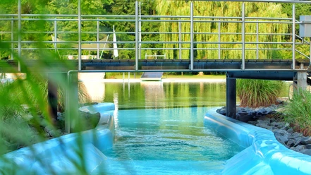 Wasserkanal des Naturbades Zeven Wasserkanal des Naturbades Zeven