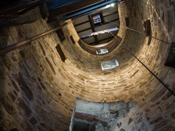 Blick in den Turmaufgang_Hagelturm.jpg Hagelturm, Blick in den Turmaufgang