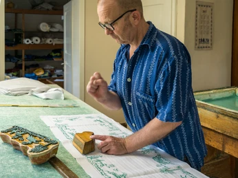 Einbecker Blaudruck_Model auf dem Stoff einbecker-blaudruck-model-auf-dem-stoff