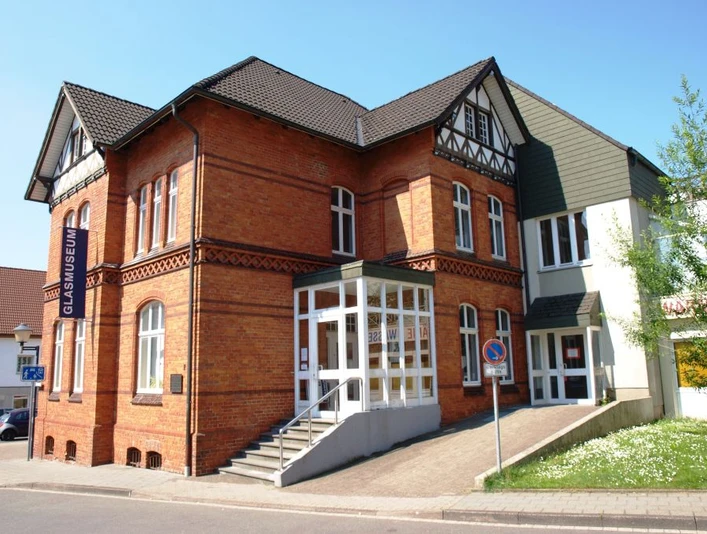 Außenansicht vom Glasmuseum in Bad Driburg.