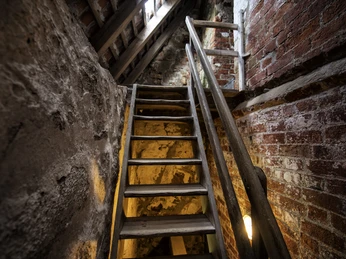 Ochsenturm Imsum, Überrest einer mittelalterlichen Kirche; Cuxland