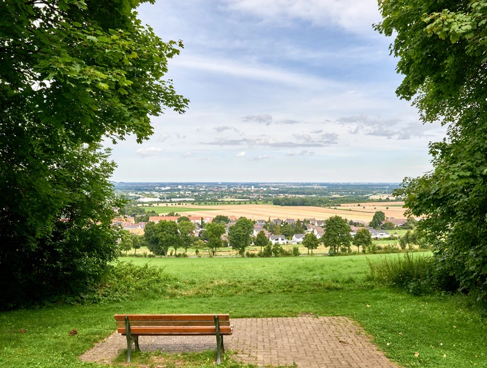 Aussicht vom Burgberg_Achim Meuer_Nördliches Harzvorland Aussicht vom Burgberg_Achim Meurer_Nördliches Harzvorland