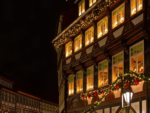 tangobrucke-at-night-christmas