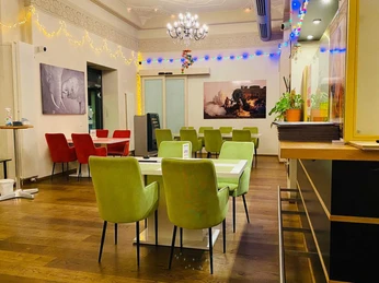 delh-darbar-indian-restaurant-speisesaal-3.jpg