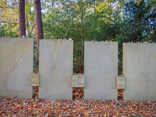 Kriegsgräber Versen