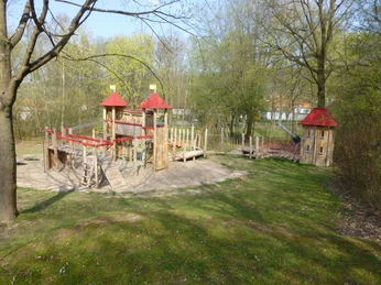 Abenteuerspielplatz_Spielburg abenteuerspielplatz-spielburg