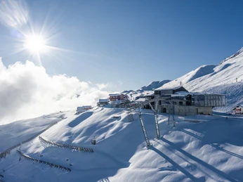 ÖV-Hub in Fiesch in der Aletsch Arena