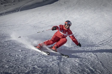 Skifahren mit einem Skilehrer in der Aletsch Arena