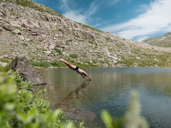 Baden im Maerjelensee in der Aletsch Arena Baden im Maerjelensee in der Aletsch Arena