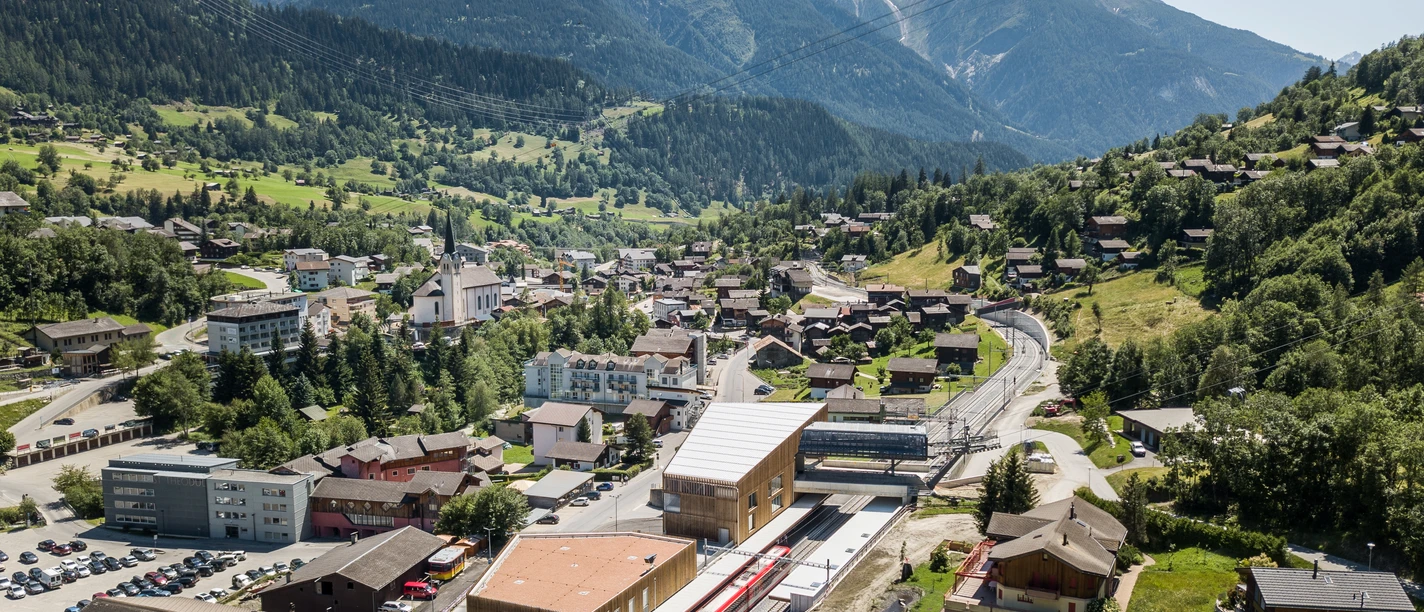 dorfbild-fiesch-sommer-2016-.jpg dorfbild-fiesch-sommer-2016.jpg