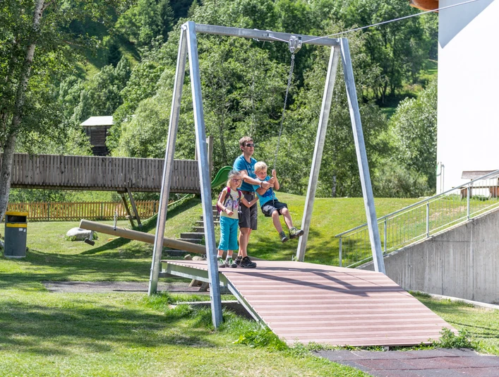 Spielplatz im Fieschertal in der Aletsch Arena Spielplatz im Fieschertal in der Aletsch Arena