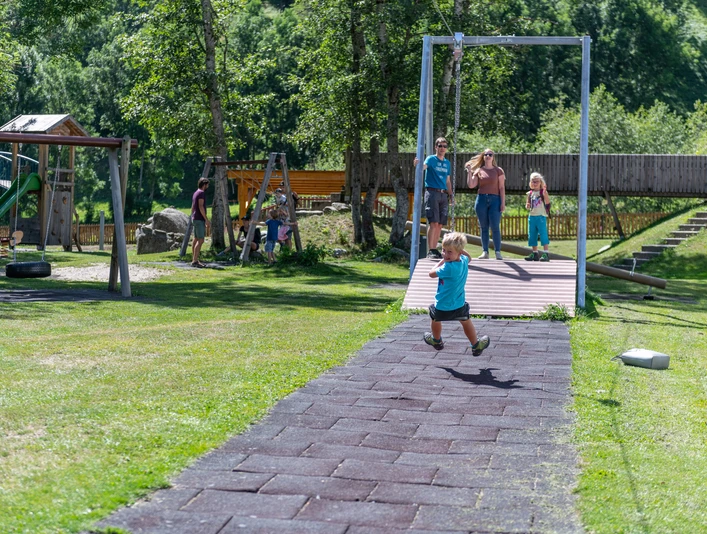 Spielplatz im Fieschertal in der Aletsch Arena Spielplatz im Fieschertal in der Aletsch Arena