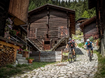 Stoneman Glaciara Erlebnis Aletsch Arena Stoneman Glaciara Erlebnis Aletsch Arena