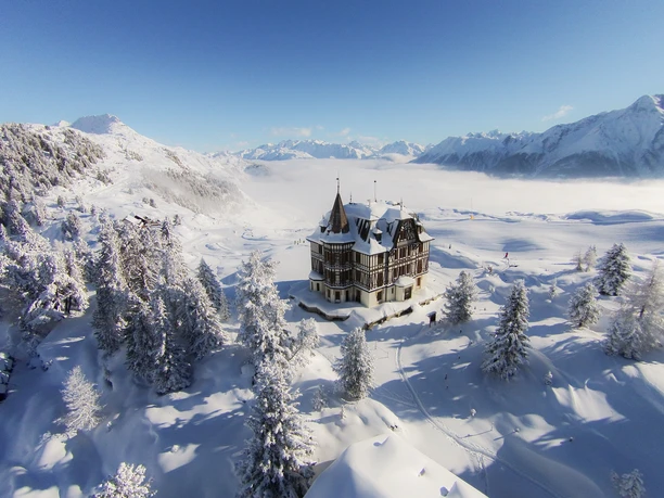 Villa Cassel auf der Riederfurka im Winter