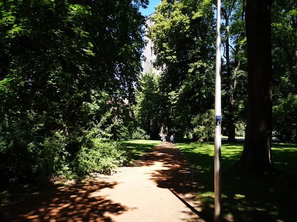 Wallanlagen Hann. Münden, Fußweg.jpg