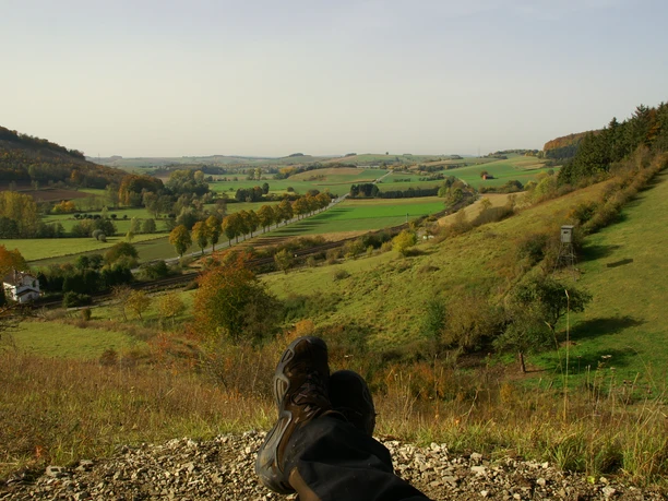 Landschaftsliege mit weiter Aussicht KONICA MINOLTA DIGITAL CAMERA