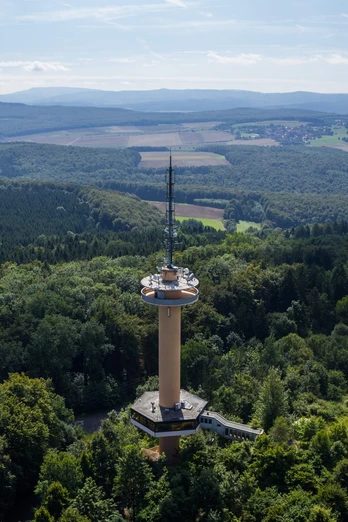 GauĆturm im Naturpark Münden