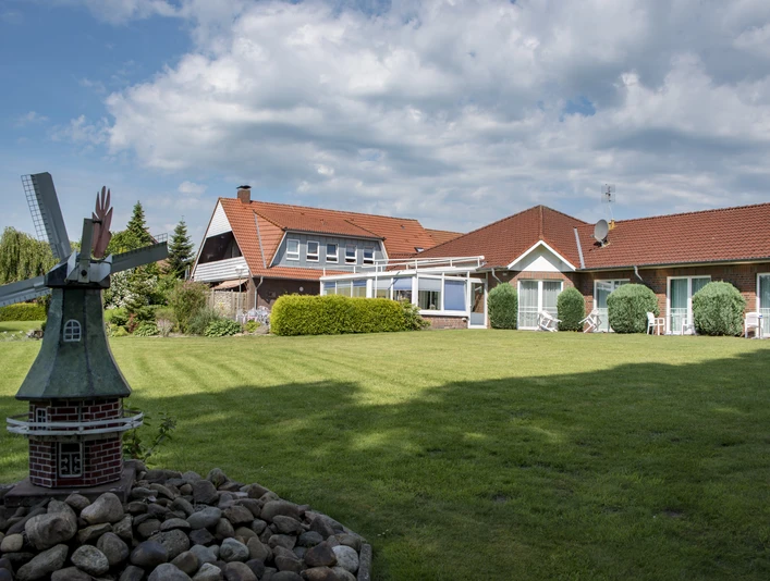 Außenansicht Hotel Am Deich