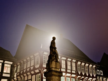 Till Eulenspiegel-Brunnen_Nacht till-eulenspiegel-brunnen-nacht