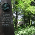 Mausoleum und Obelisk auf dem Rosenberg Das Andenken des Grafen Casper Heinrich von Sierstorpff.