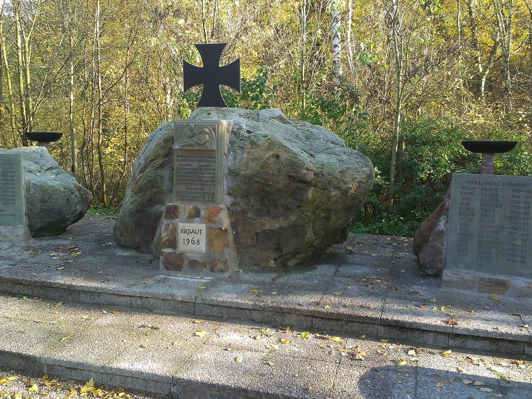 Ehrenmal Ehrenmal in Erpentrup/Langeland.