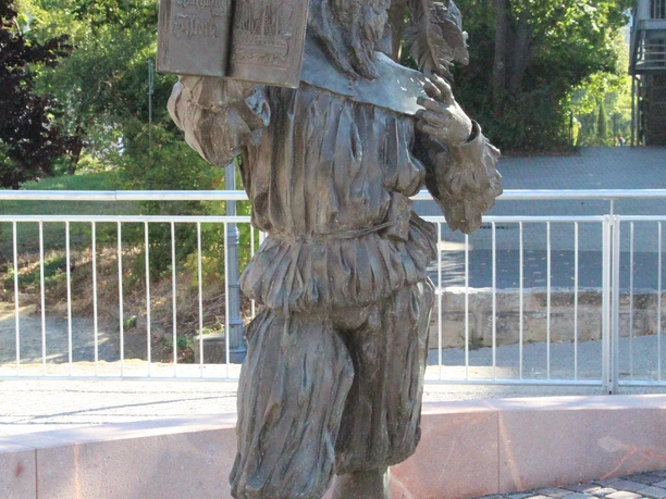 Wolfhagen_Hans-Staden_Denkmal2.jpg