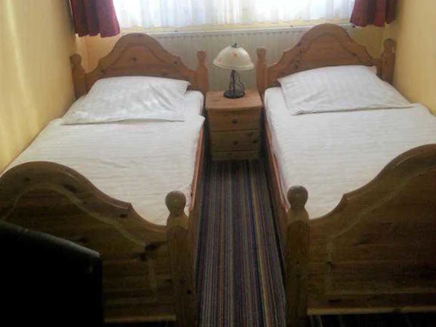 Zweitbettzimmer, Hotel Alte Rathausschänke, Hann. Münden Zweitbettzimmer, Hotel Alte Rathausschänke, Hann. Münden