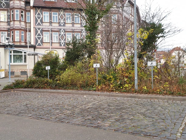 parkeergarage-neues-rathaus-koeppenweg-drie-parkeerplaatsen-voor-gehandicapten