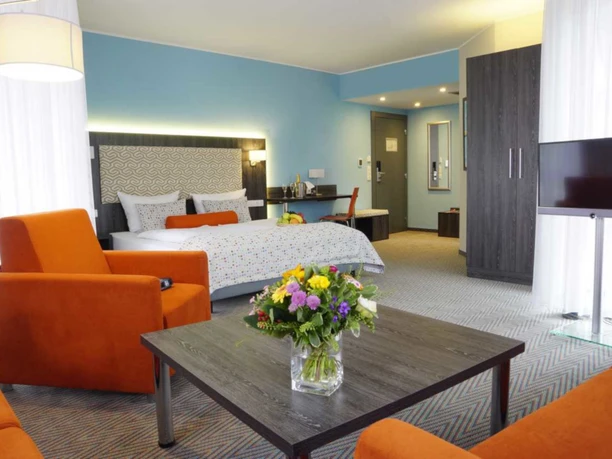 Zimmer, Trans world Hotel Auefeld.jpg Zimmer, Trans world Hotel Auefeld.jpg