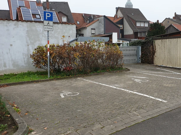 parkeergarage-hullerser-mauer-zur-maschenstrasse-parkeerplaatsen voor gehandicapten