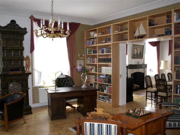 Gut Halte Bibliothek